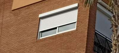 Persianas exteriores de aluminio con motor- persianas Guardiola Alicante